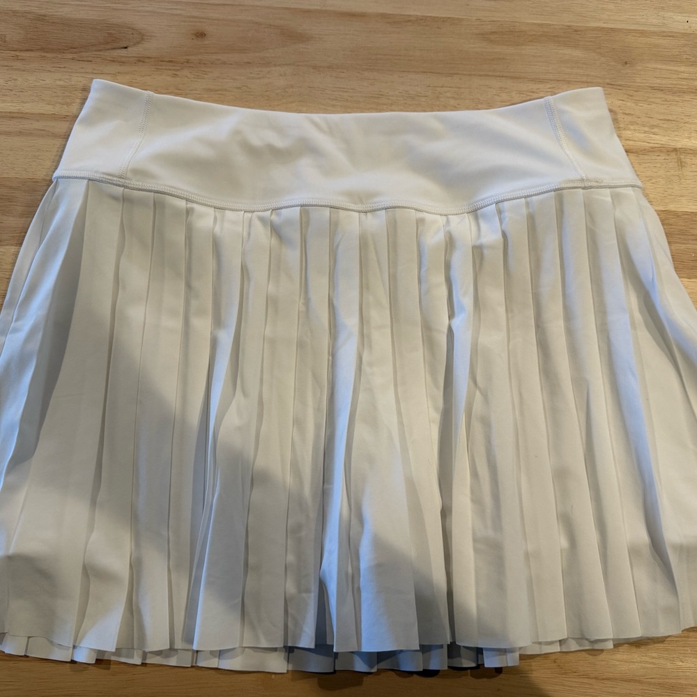 Athleta white tennis skirt L longer length